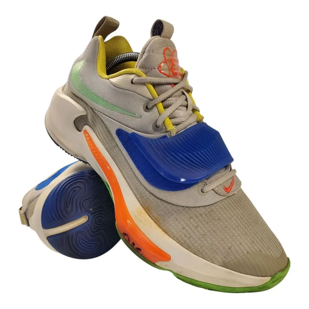 NIKE Shoes AIR ZOOM FREAK 3 Mens Size 10 Gray Blue Green Basketball Sneaker